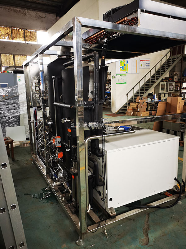 高温水源热泵在负压蒸发设备上的废热再利用应用